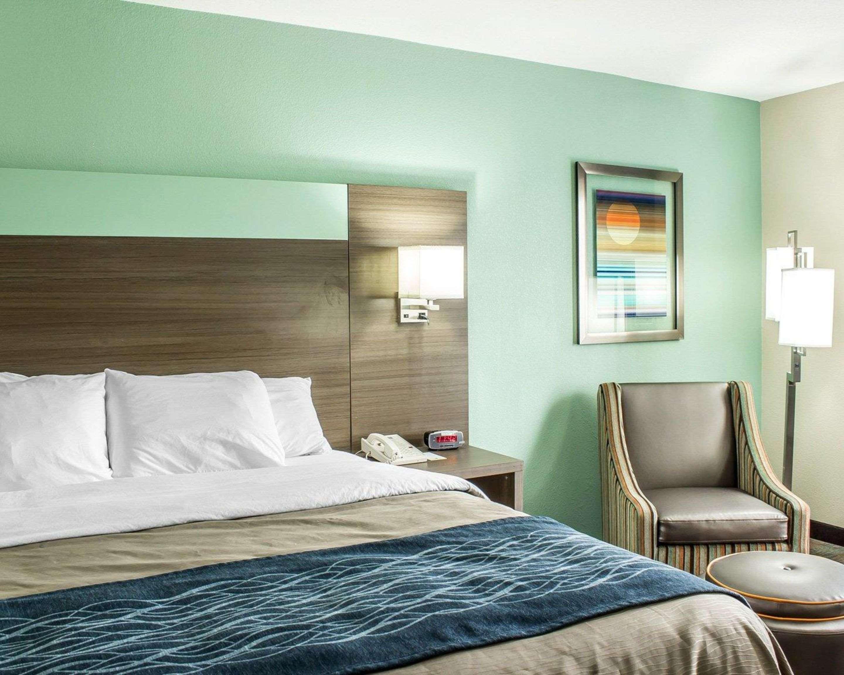 Comfort Inn Dunn Near I-95 Экстерьер фото