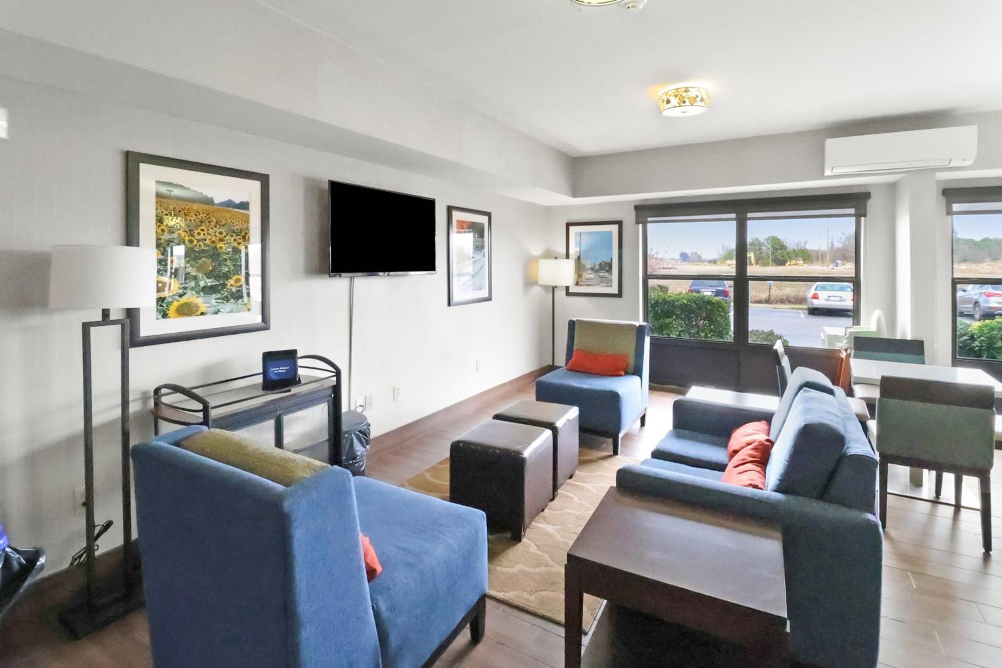 Comfort Inn Dunn Near I-95 Экстерьер фото